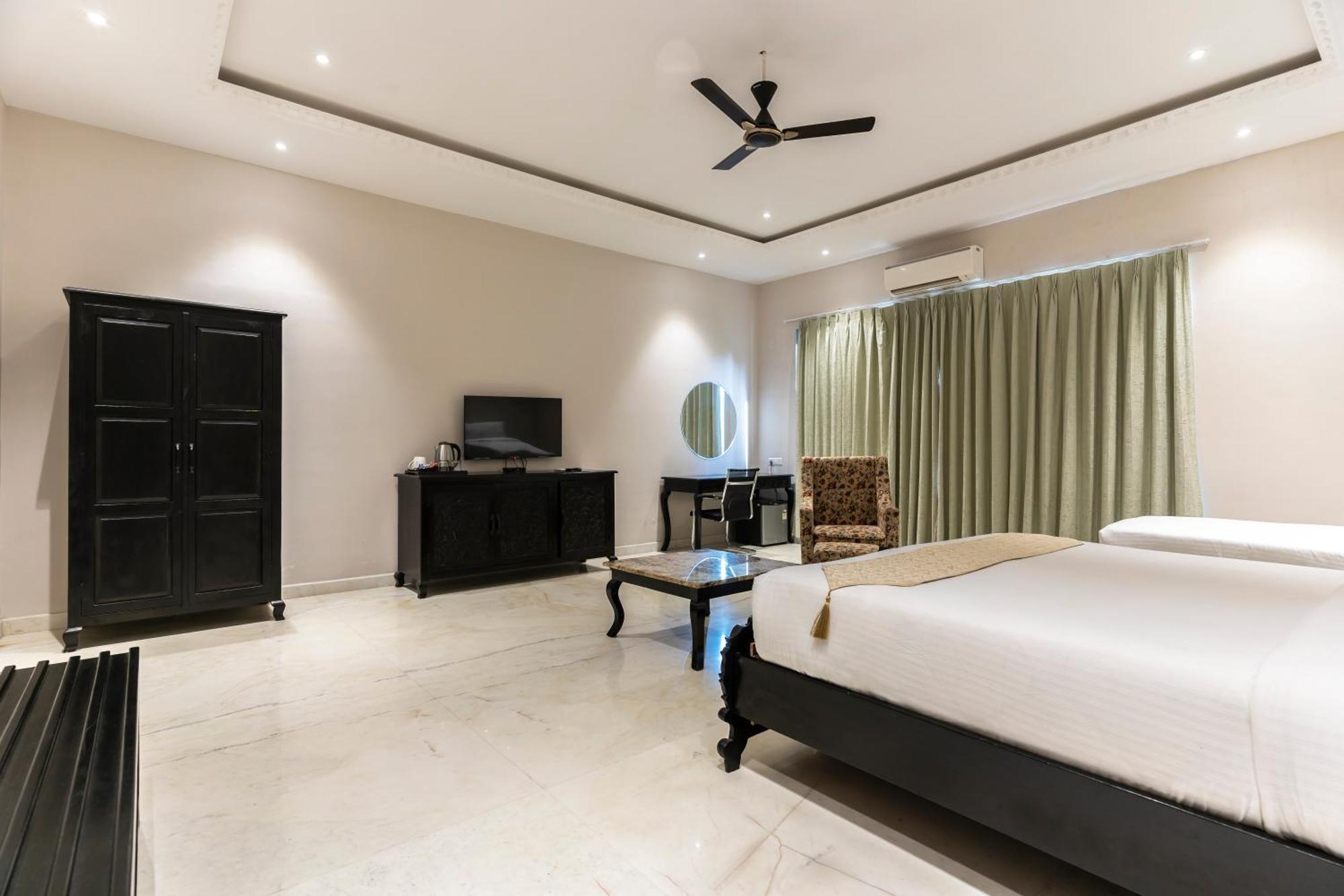 Surya Uday Villa Udaipur Exterior foto
