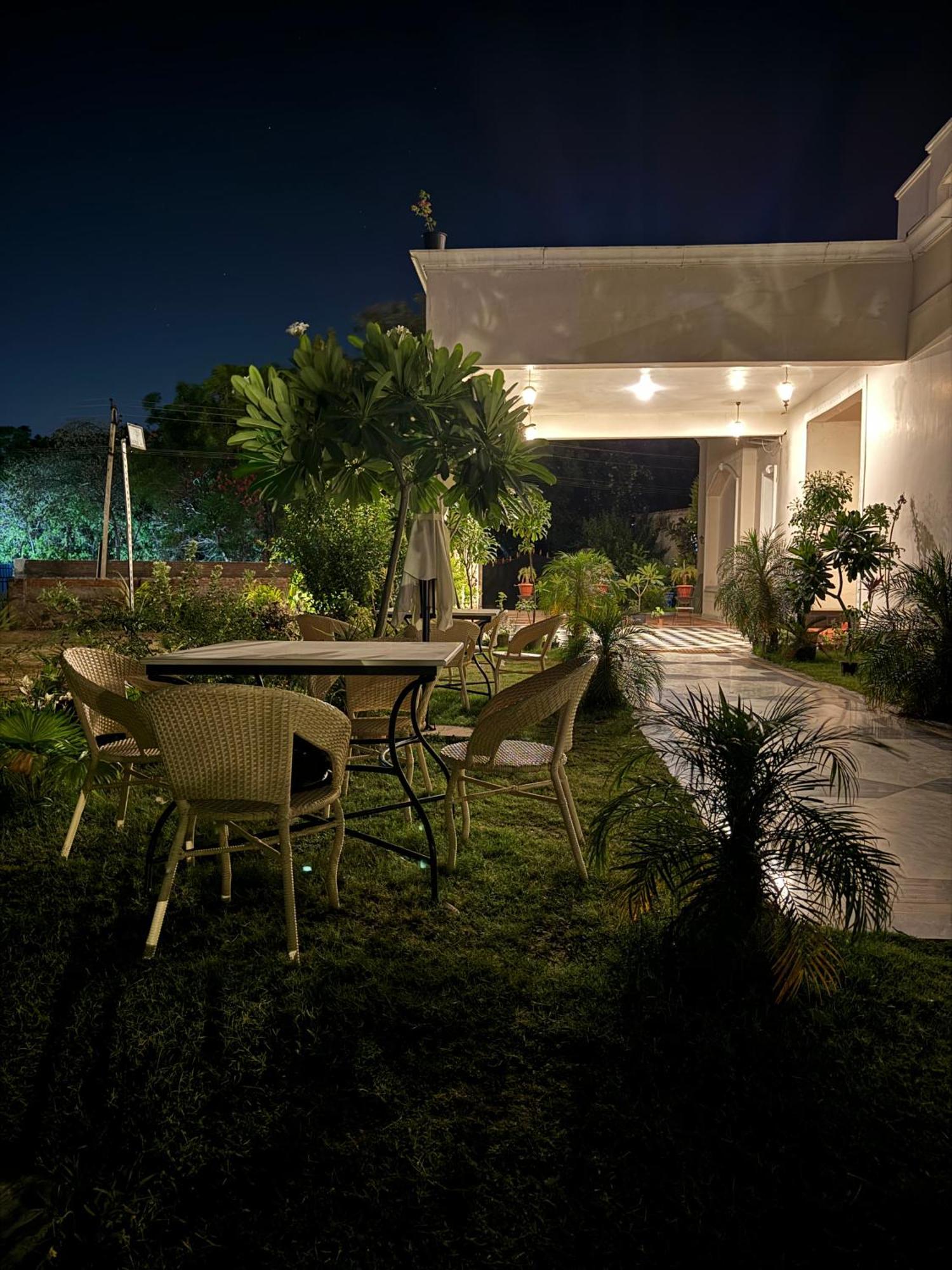 Surya Uday Villa Udaipur Exterior foto