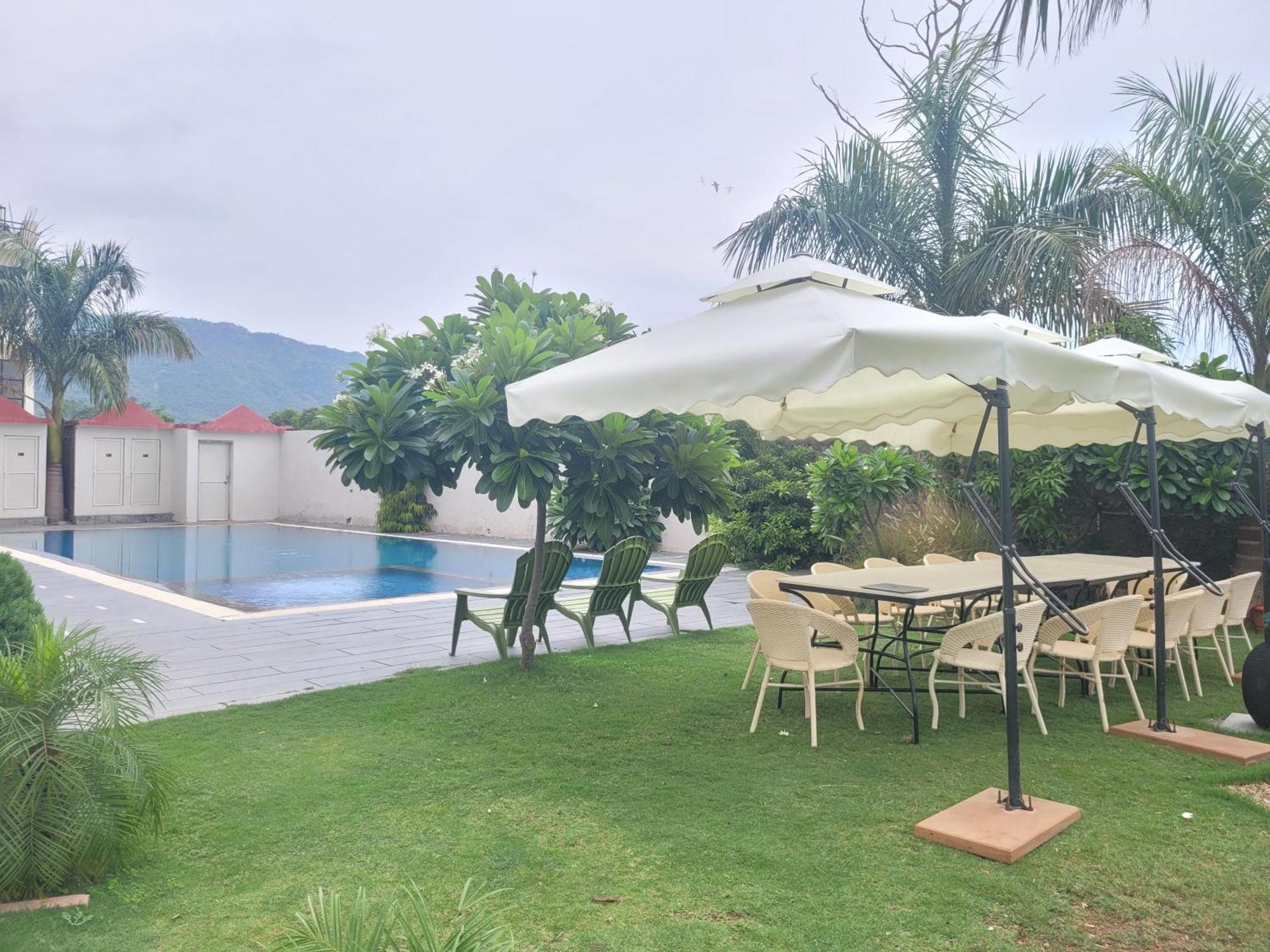 Surya Uday Villa Udaipur Exterior foto