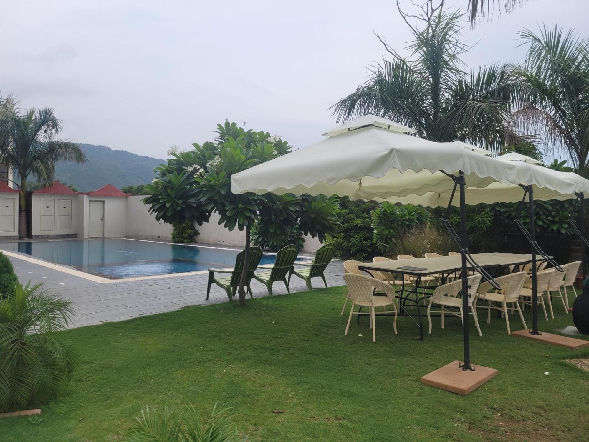Surya Uday Villa Udaipur Exterior foto