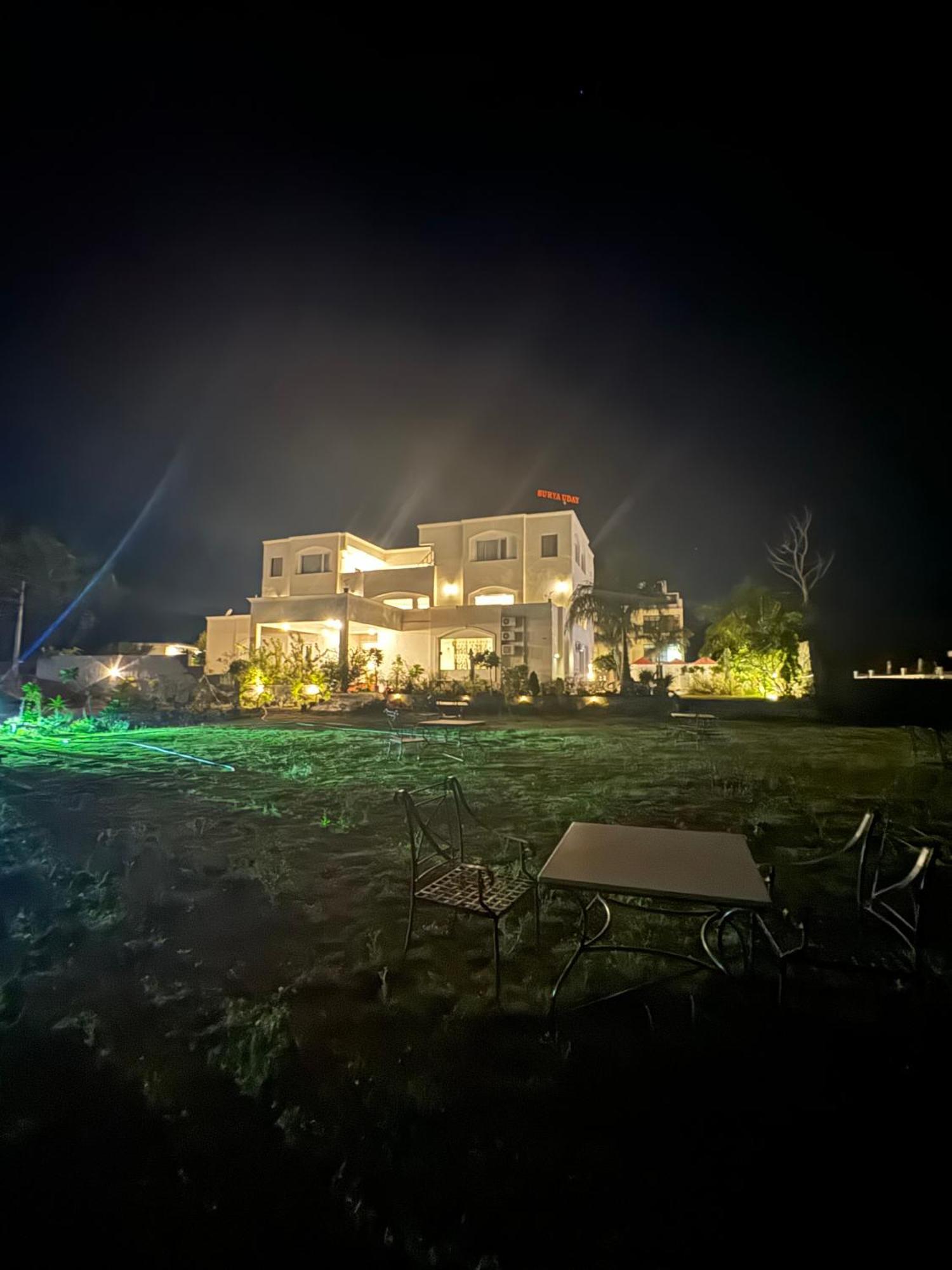 Surya Uday Villa Udaipur Exterior foto